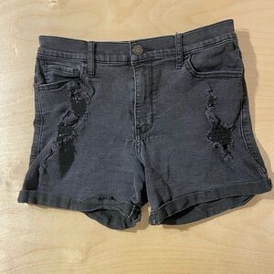 Hollister Black Distressed High-Rise MIDI Short Jean Shorts
Size 7 Waist 28 (OF)